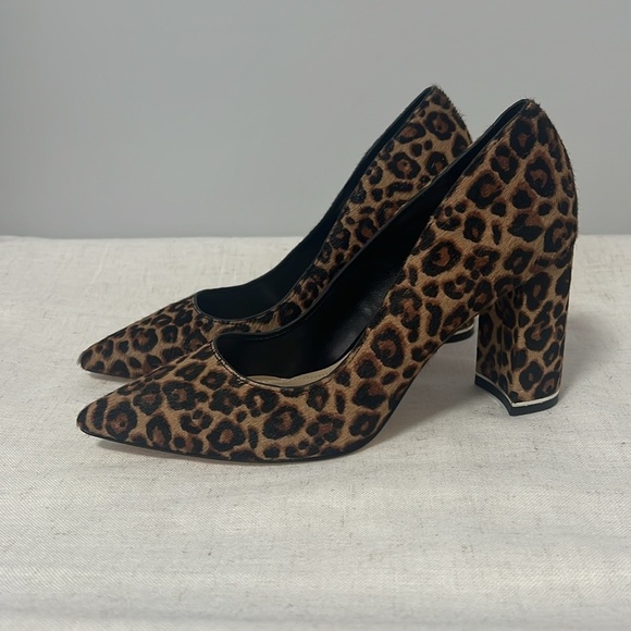 NWOT BHWM Women’s Leopard Print Calf Hair Block Heel Pumps size 6.5 - Picture 6 of 10